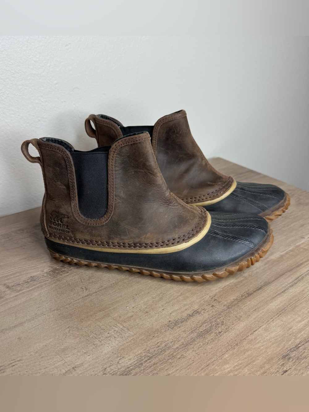 Sorel Out N About Chelsea Waterproof Duck Boots Womens Size 8 Brown Leather